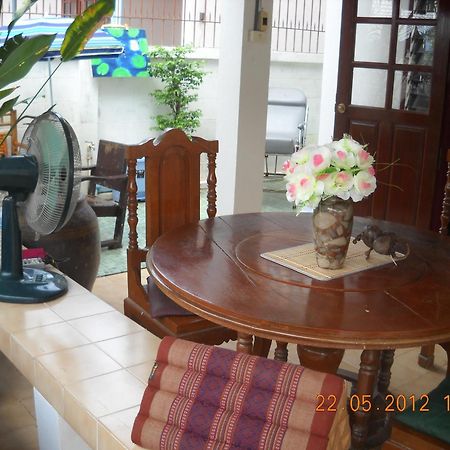 Srikrung Guesthouse Аюттхая Экстерьер фото