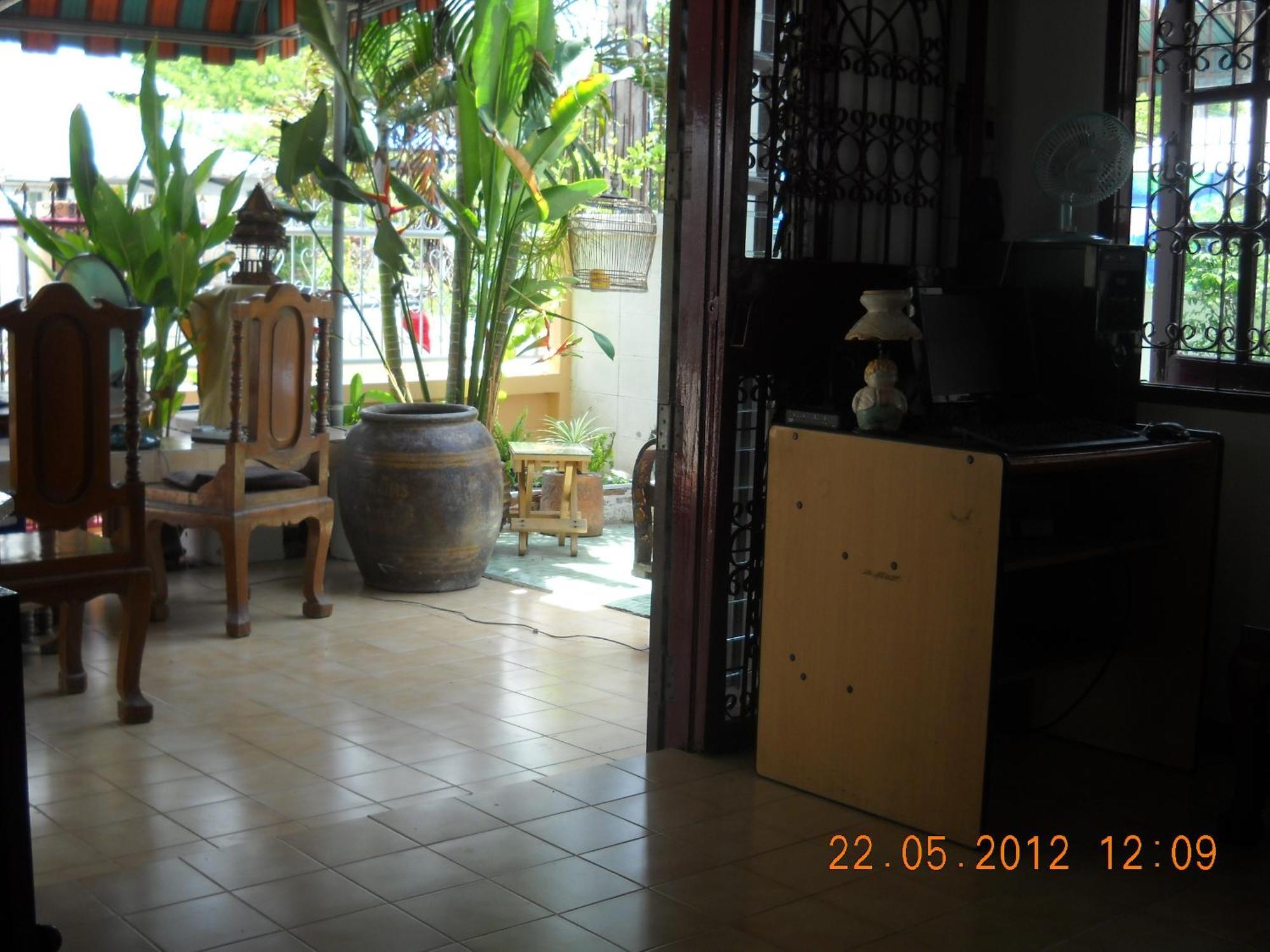 Srikrung Guesthouse Аюттхая Экстерьер фото