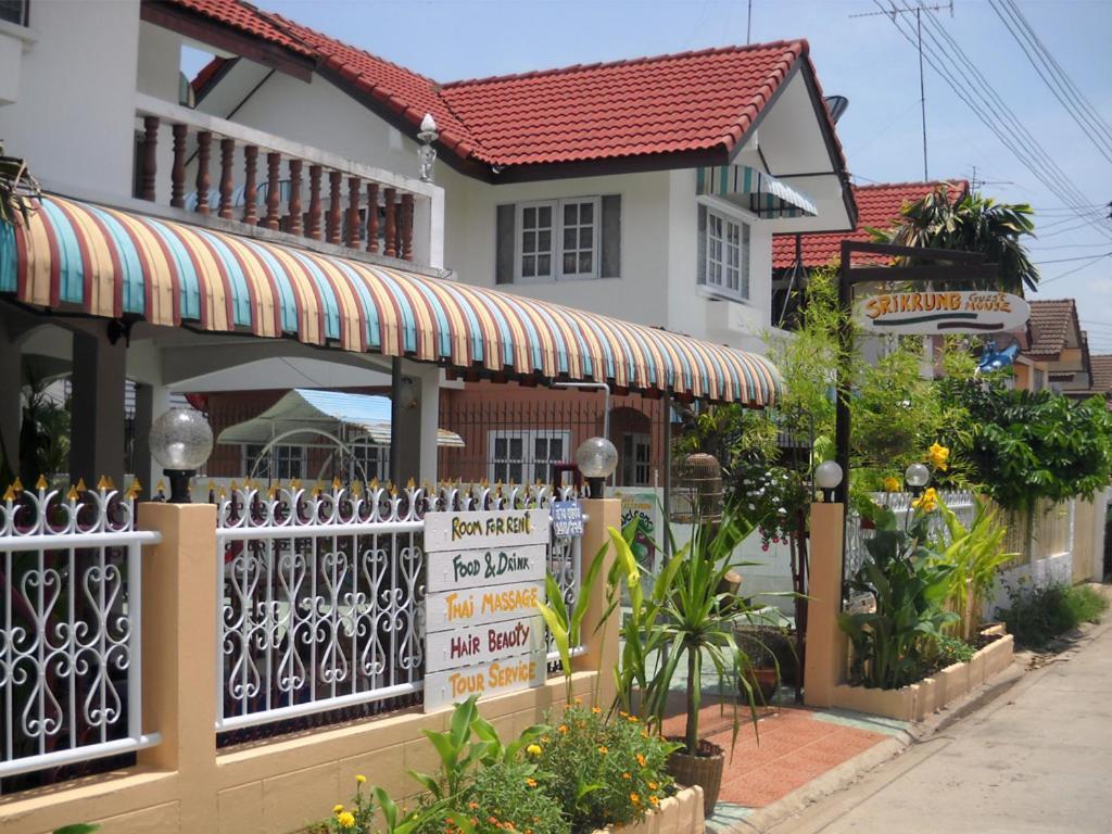 Srikrung Guesthouse Аюттхая Экстерьер фото