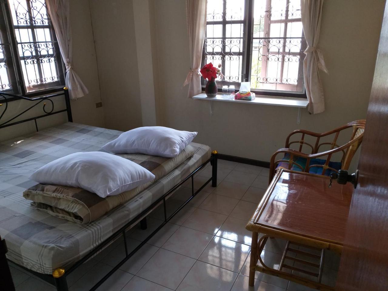 Srikrung Guesthouse Аюттхая Экстерьер фото