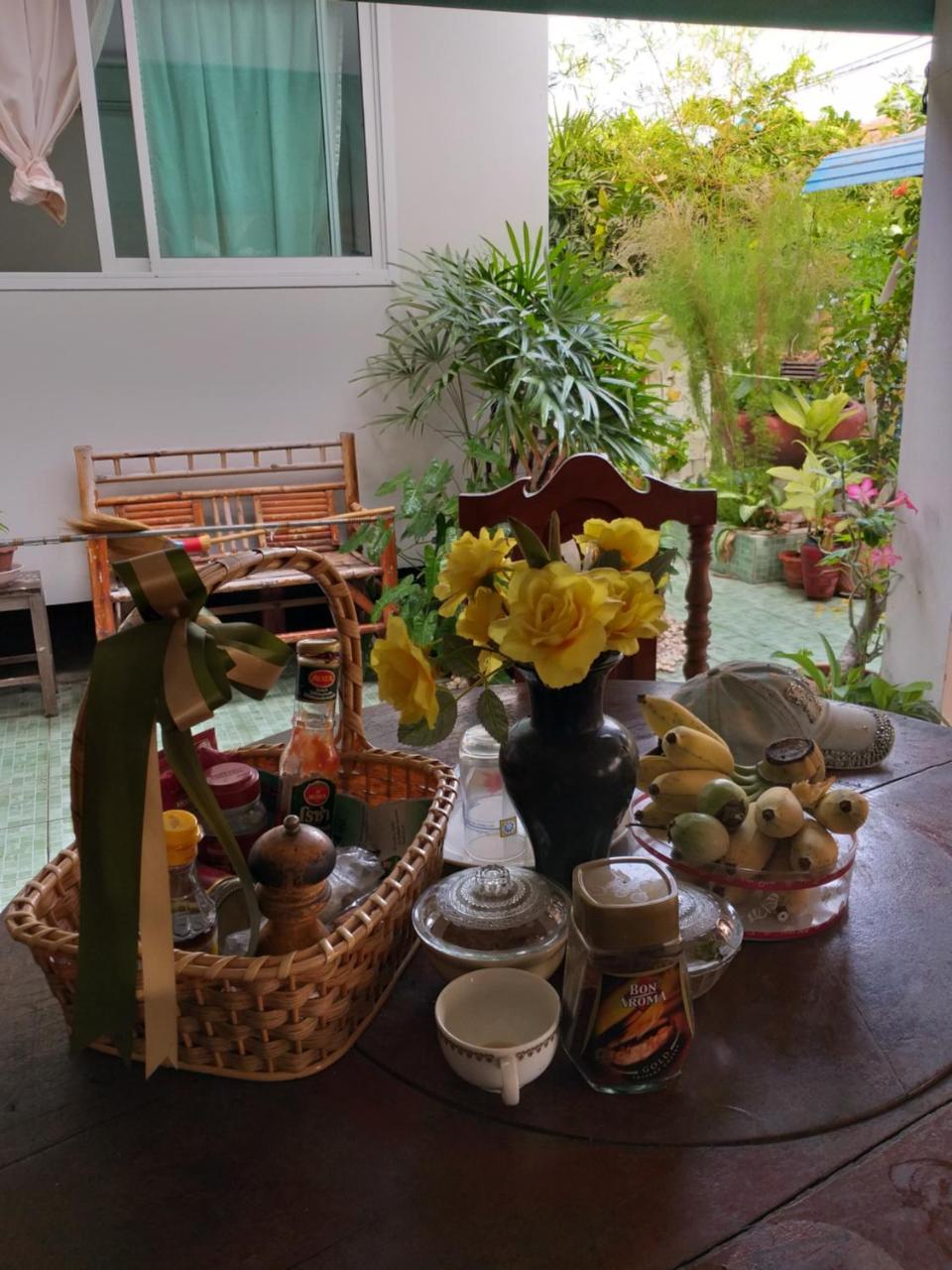 Srikrung Guesthouse Аюттхая Экстерьер фото